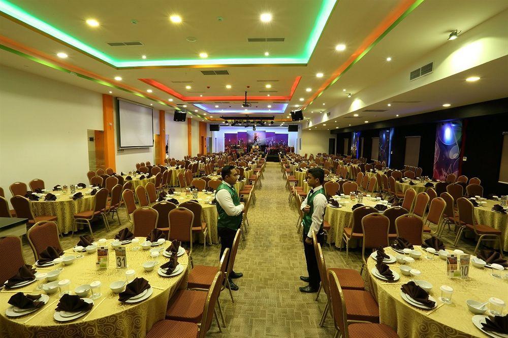 Miyanna Hotel Medan Exterior photo