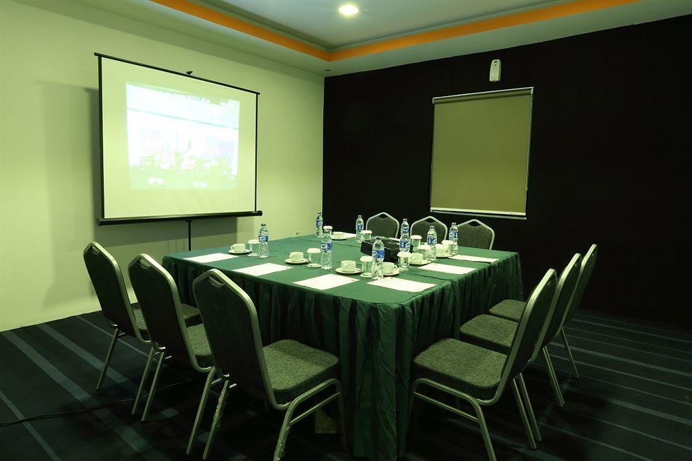 Miyanna Hotel Medan Exterior photo