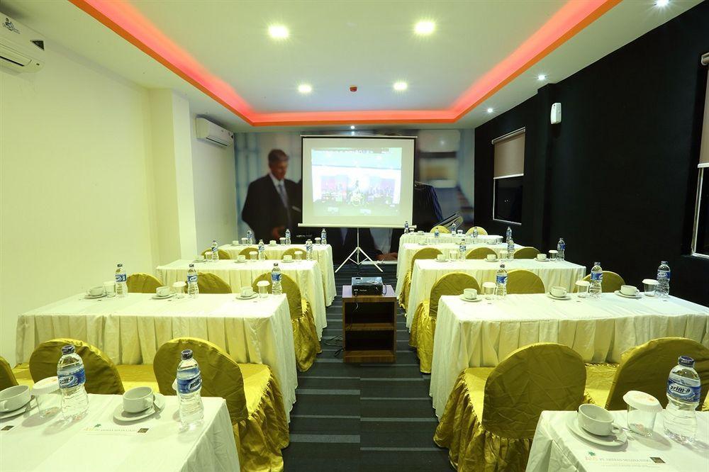 Miyanna Hotel Medan Exterior photo