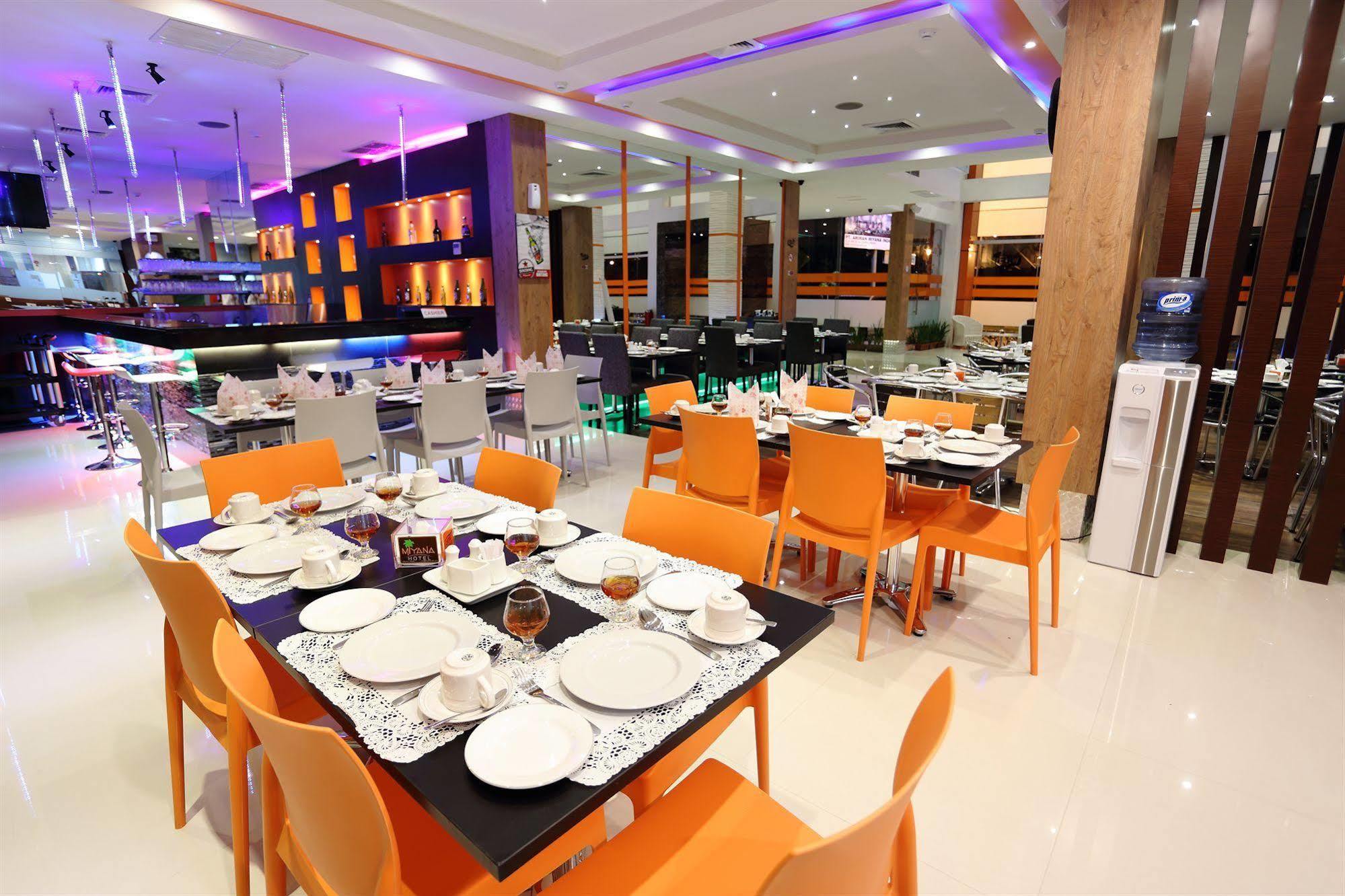 Miyanna Hotel Medan Exterior photo